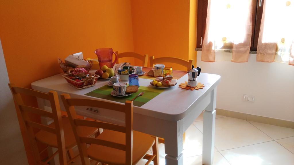 B&B Sa Zodia Guest House Bitti Exterior foto