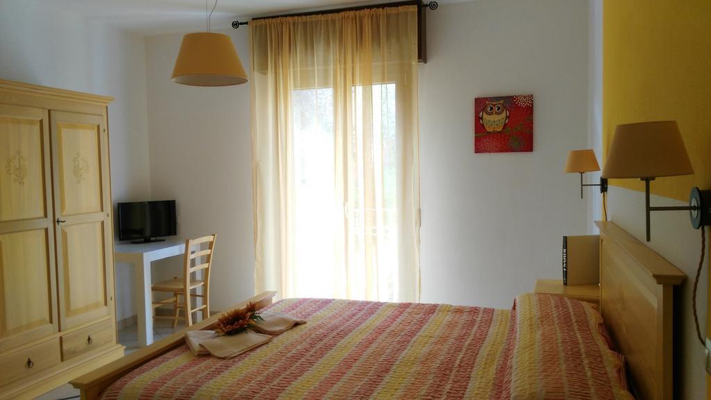 B&B Sa Zodia Guest House Bitti Habitación foto
